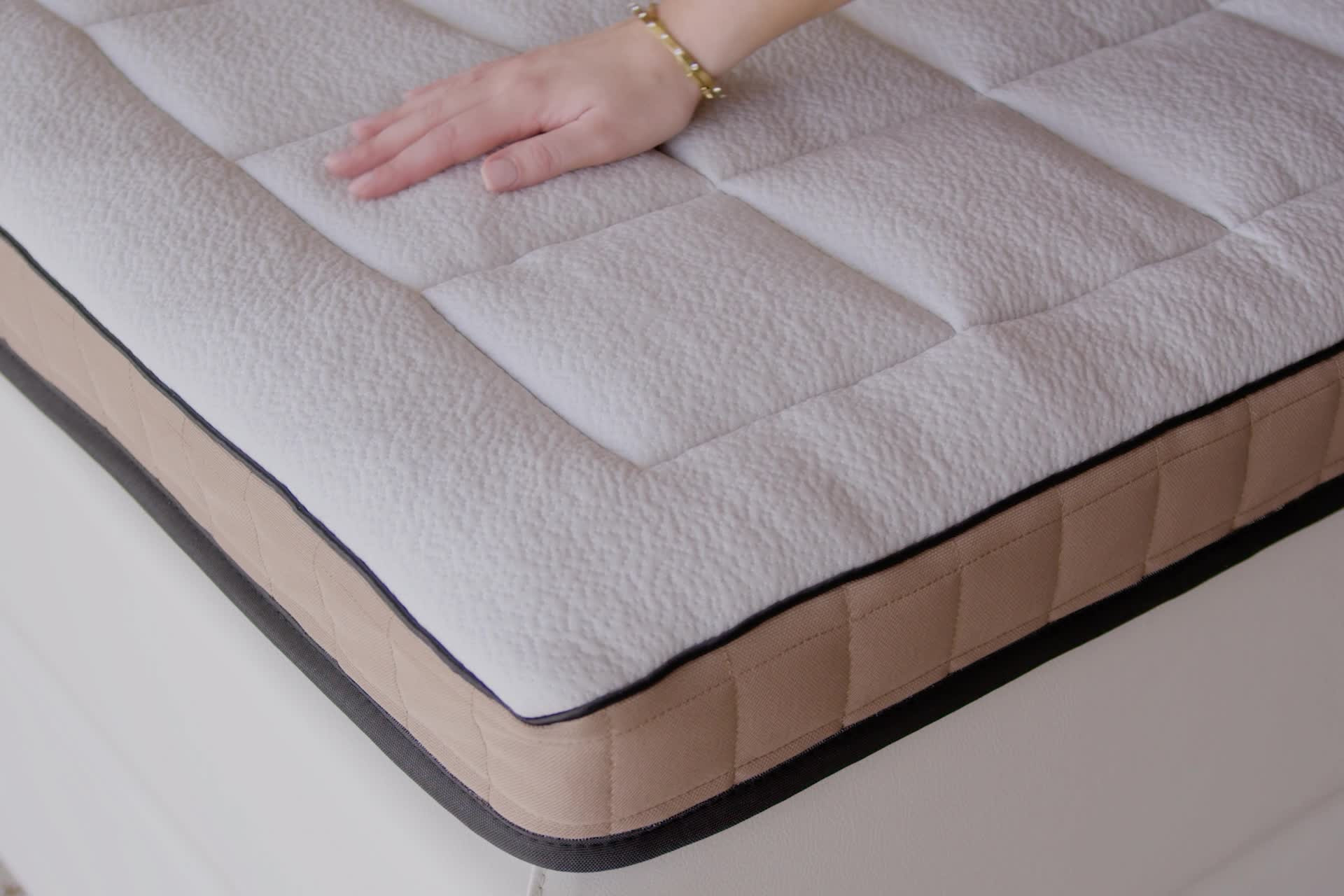 Video Hotelboxspring Essential met Topper Luxury